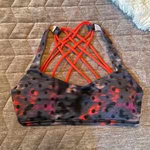 Lululemon Free to Be Bra-Wild